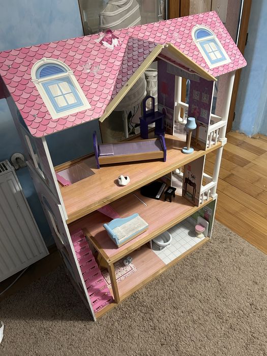 Casuta   papusi 120 Inaltime, 33 cm adincime, latime 80 cm