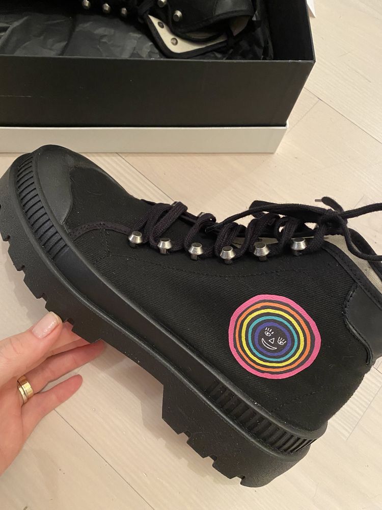 Bascheti negri Kurt Geiger Londra