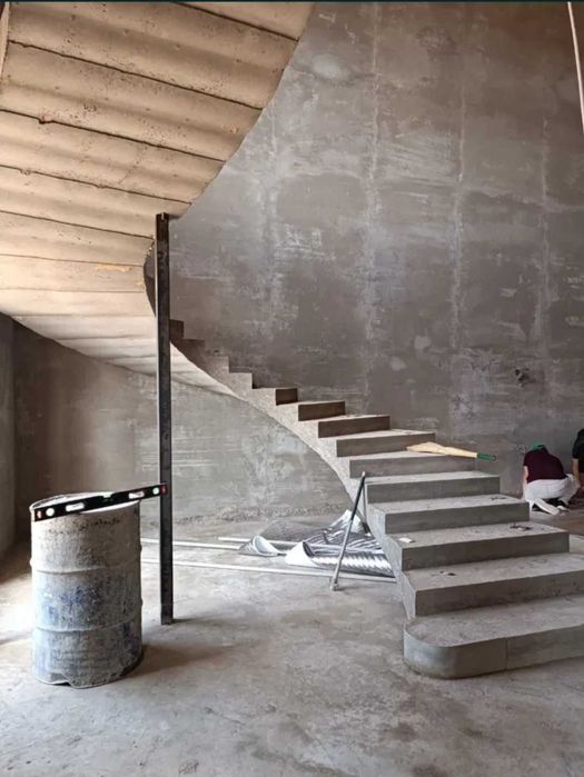 Бетонные монолитные лестницы
