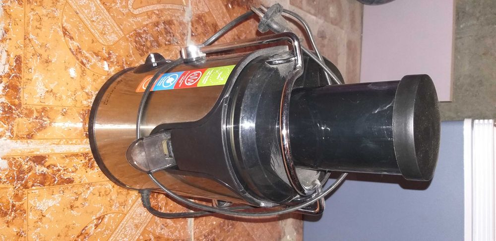 storcator fructe- in stare foarte buna