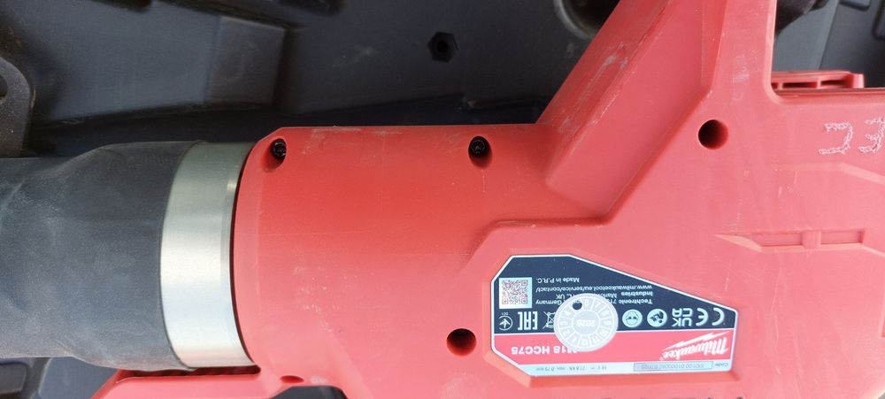 Инструменти Milwaukee и Hitachi, Акумулаторна Раница-Батерия, Куфар