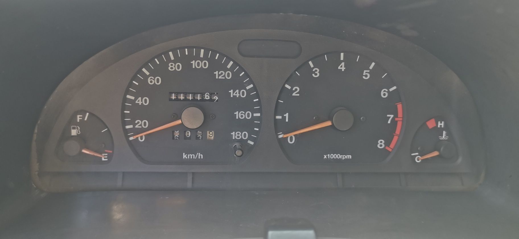 Se vinde Suzuki vitara metaltop
