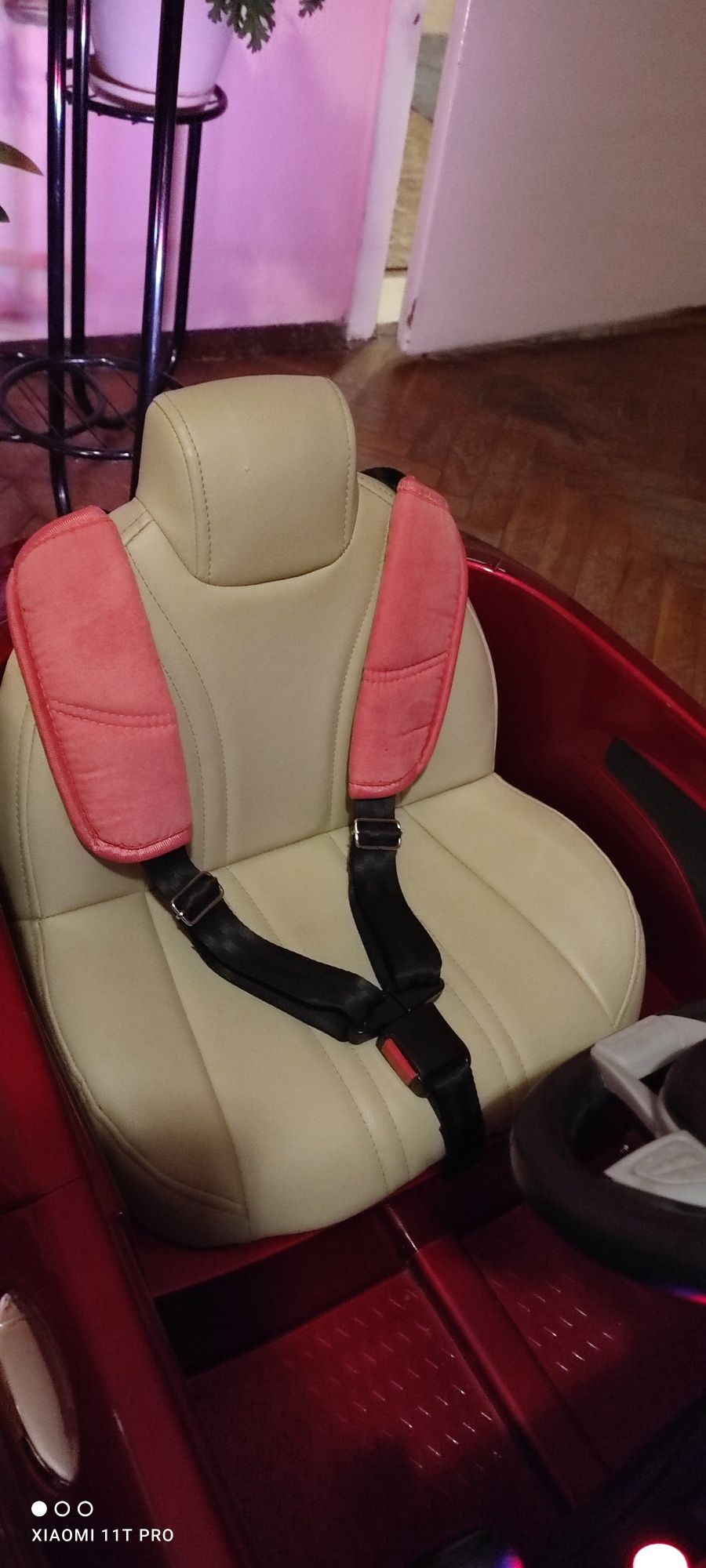 Детска акумулаторна кола Mercedes AMG