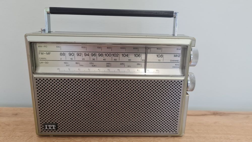 Радио ITT TINY 200