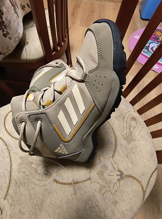 Маратонки Adidas туристически 37 1/3