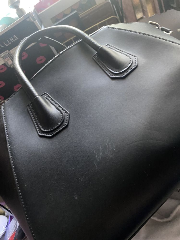 Чанта Givenchy Antigona НАМАЛЕНА