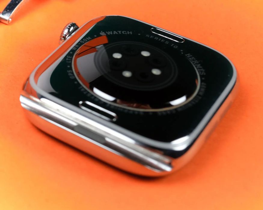 Apple Watch Hermès 10 46mm Silver Titanium – Hermès Grand H satiné (M)