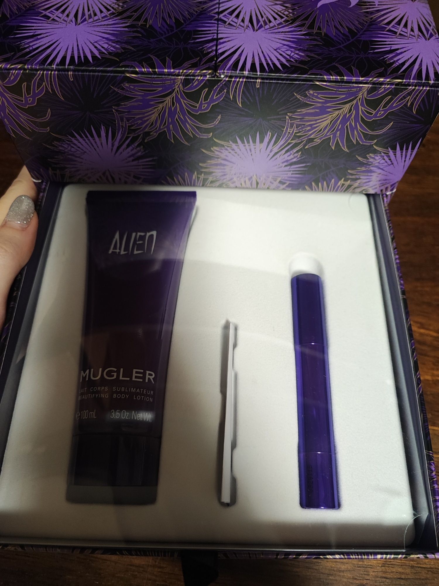 Сет парфюм, лосион за тяло и парфюмна писалка Alien Mugler