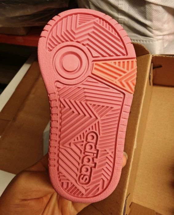 Детски обувки Адидас Нови