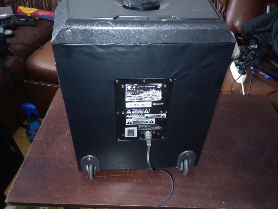 LG Xboom RL2, Party Sound Speaker, Bluetooth, lumini,USB, baterie, AUX