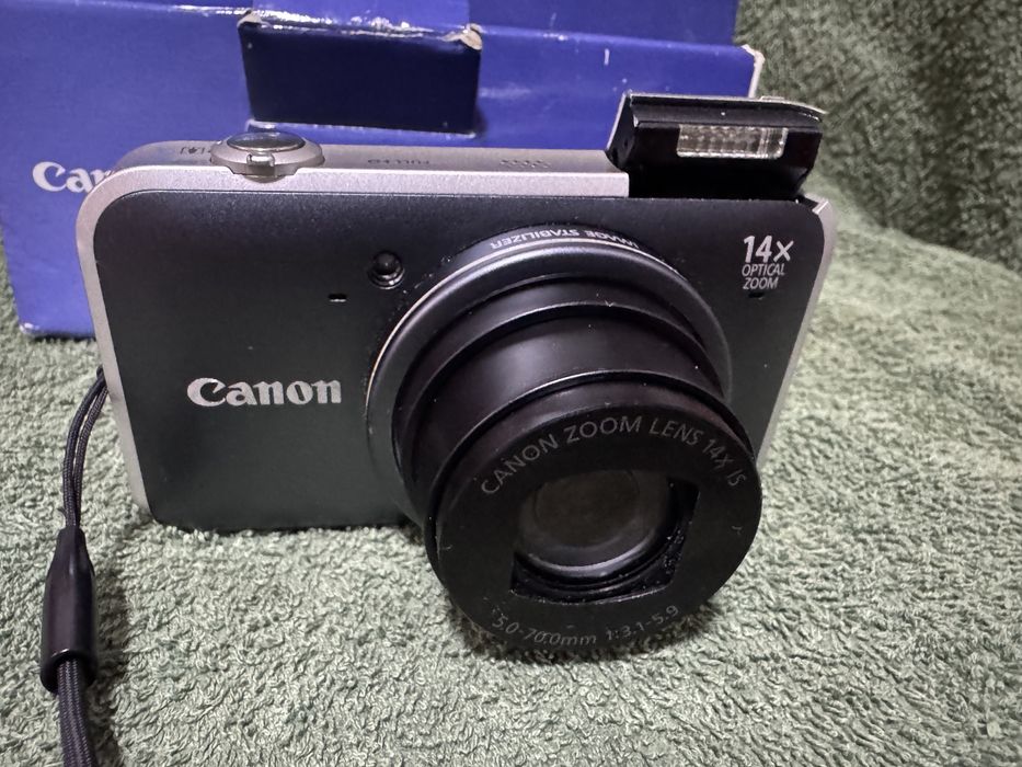 Canon PowerShot SX220 HS Digital Camera 14x Optical Zoom 12.1MP