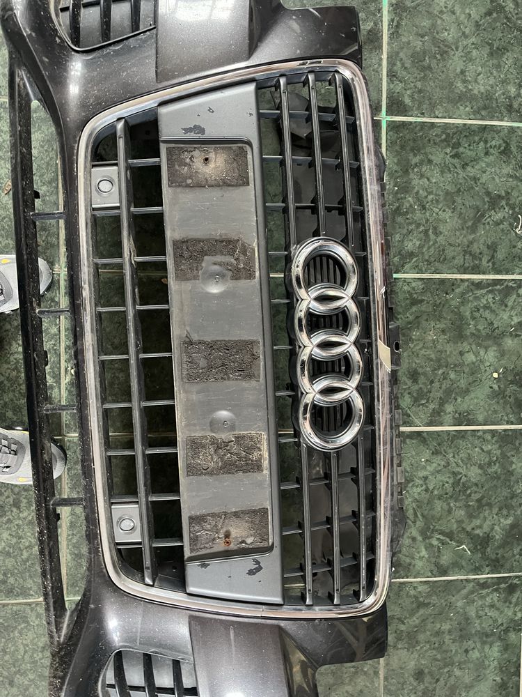Bara fata audi a4 b8 cu senzori parcare