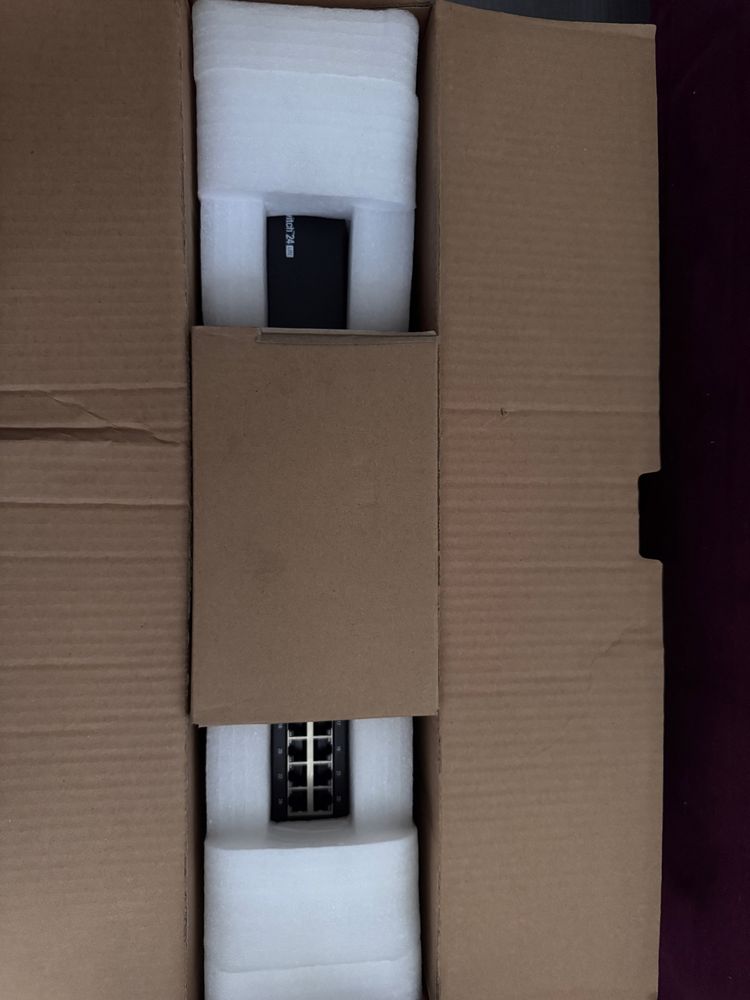Vand/Schimb Switch Ubiquiti EdgeSwitch ES-24-LITE 24 porturi GIGABIT