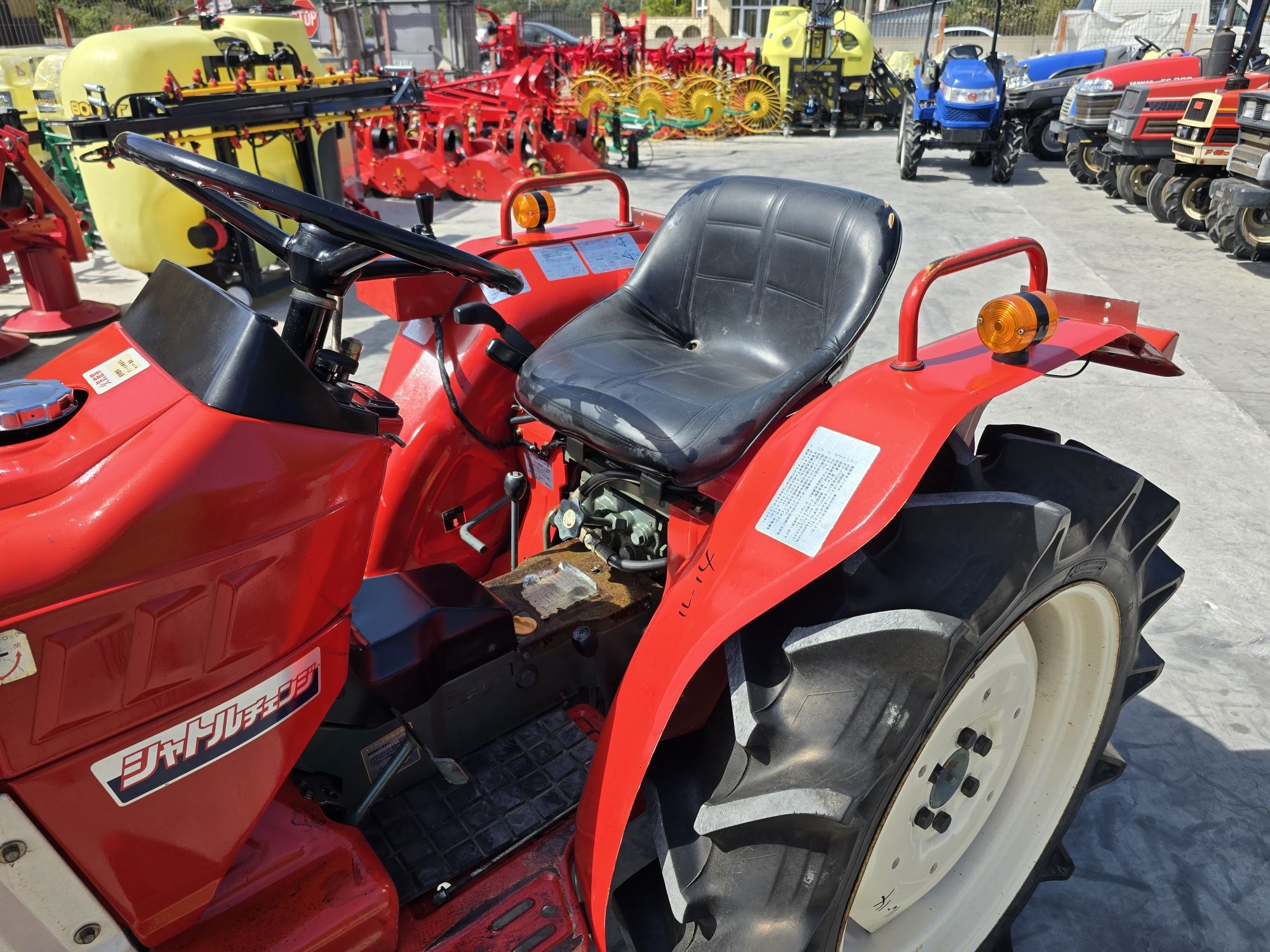 Tractor japonez Yanmar 18cp