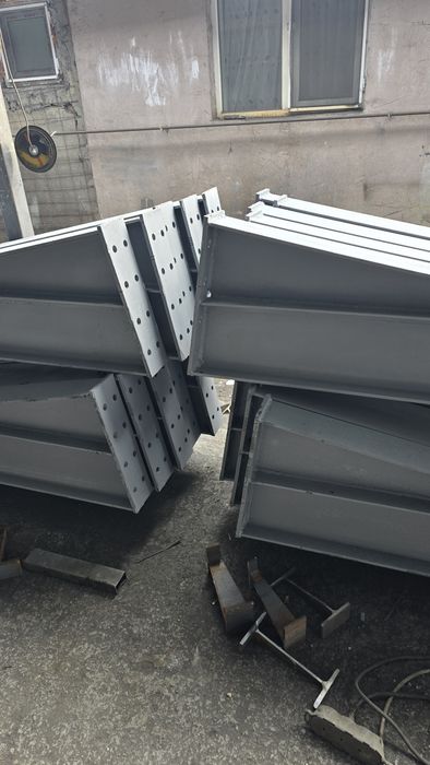 Hale metalice diferite dimensiuni la preț redus