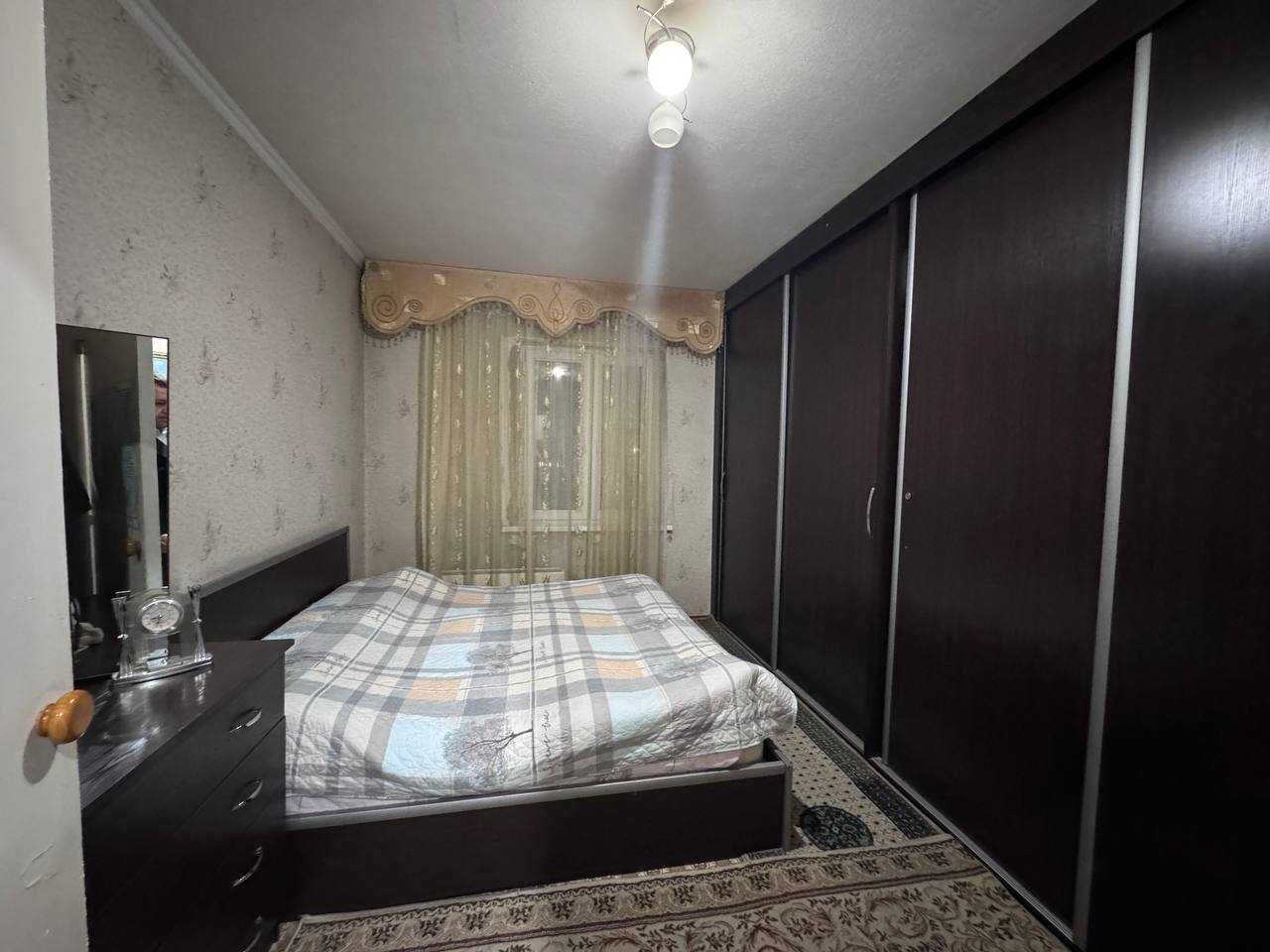 Юнусабад, Шахристанская 4/9/9 100 м², состояние среднее, Ипотека=