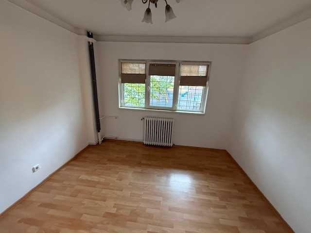 Apartament 4 camere, 100 mp, parter