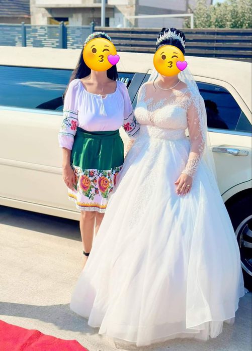 Vând rochie de mireasă cu voal