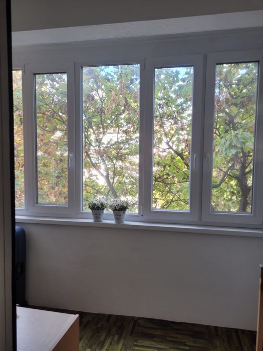 Vând apartament cu 3 camere pe Bld Dacia vizavi de șcl Dacia la cheie