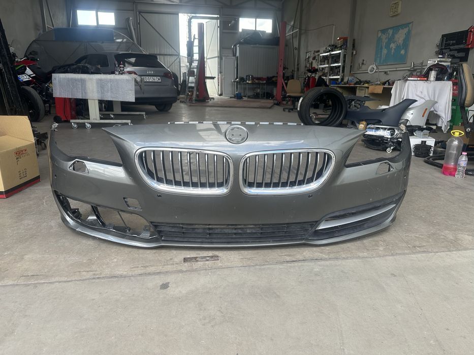 Пригинална предна броня с решетки и бъбреци за БМВ ф10 фейслифт