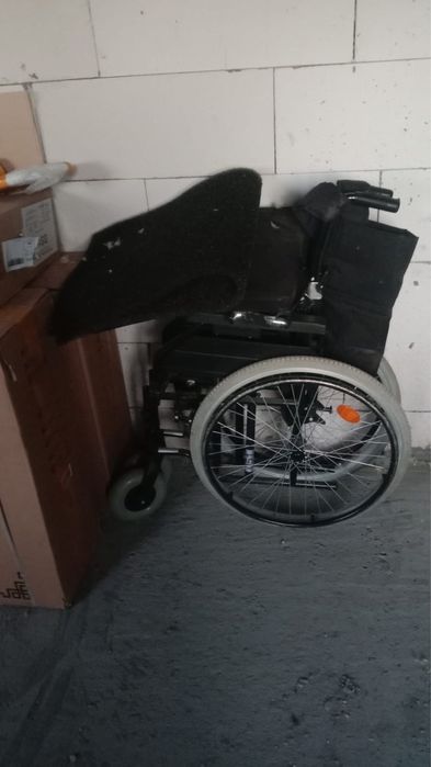 Инвалидная коляска (3 штуки, две новые в коробке)