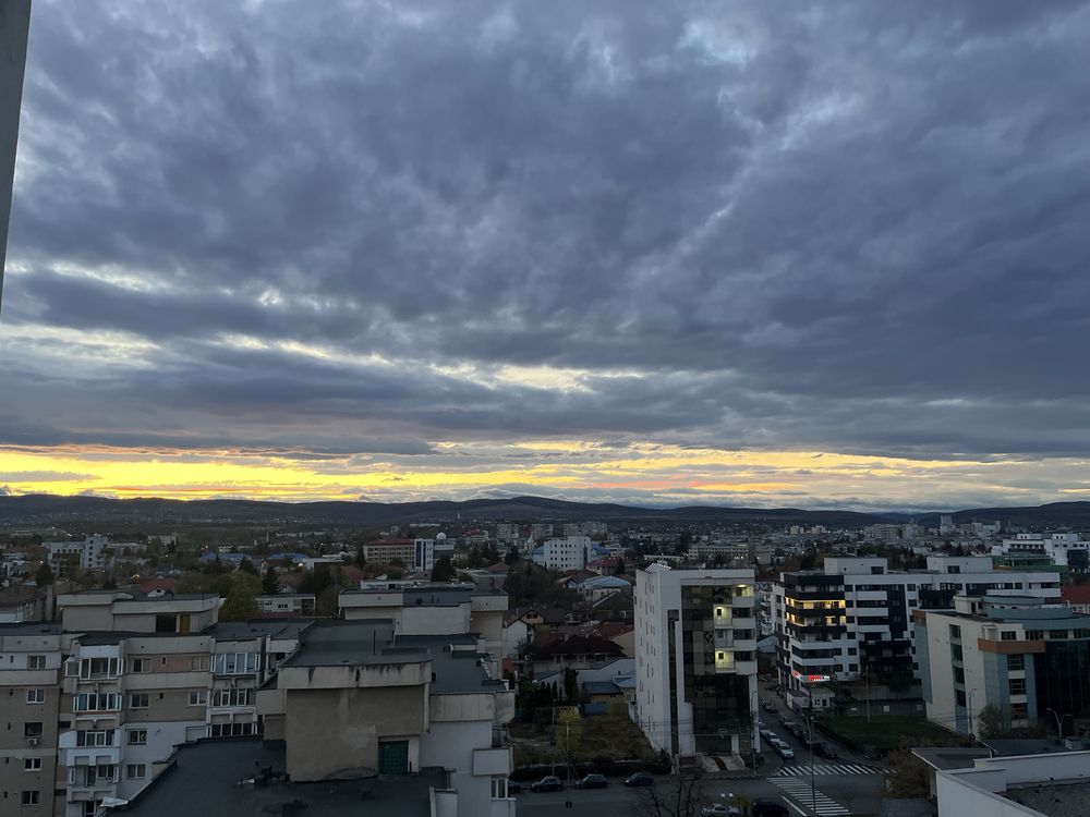 Proprietar apartament ultracentral 2 camere bloc Select centru