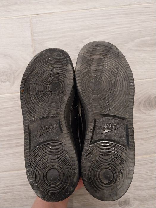 adidași nike, negru, nr 40, în stare foarte