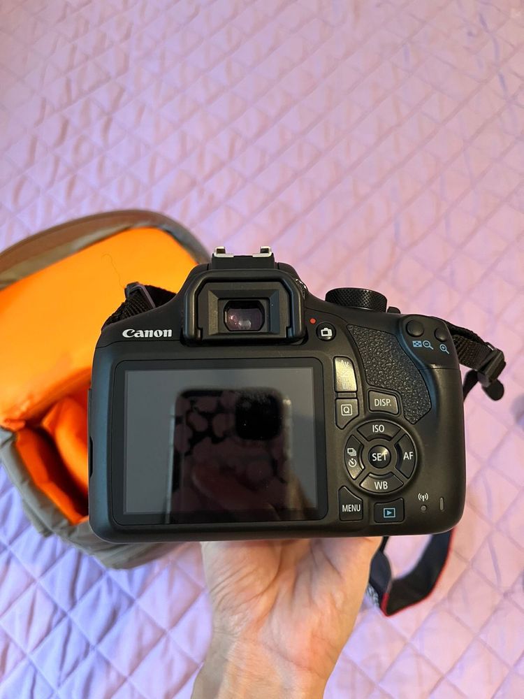 Canon E05 1300d  macro 0,25m/0.8ft