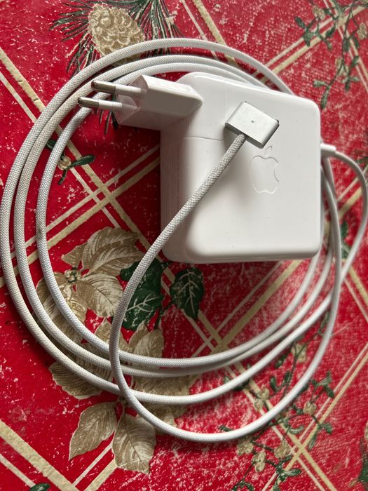 MacBook Pro 2021, M1 Chip, 1 TB SSD Memory, 16 GB RAM