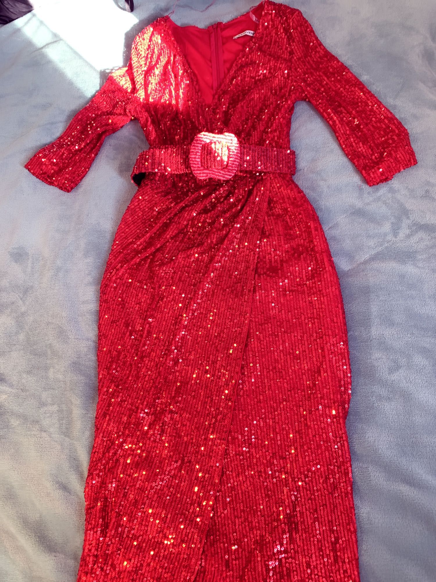 Rochie de eveniment, rosie, paiete, rochie de seara, rochie de zi.