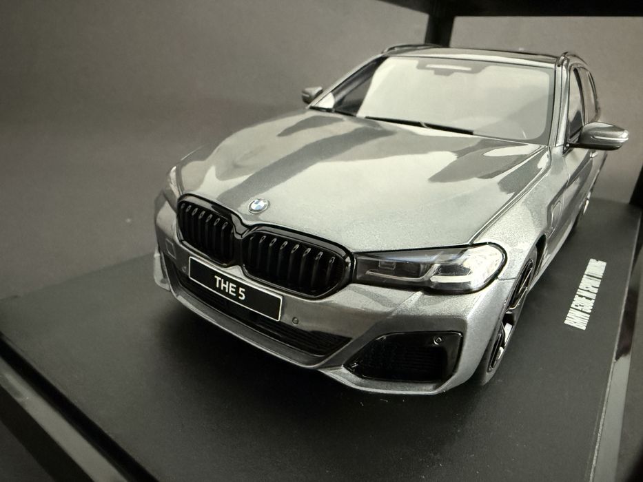 Macheta BMW 530E M Sport Touring 1/18 GT Spirit