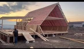 Cabane stil A Frame si case din structura de lemn, dimensiuni in funct