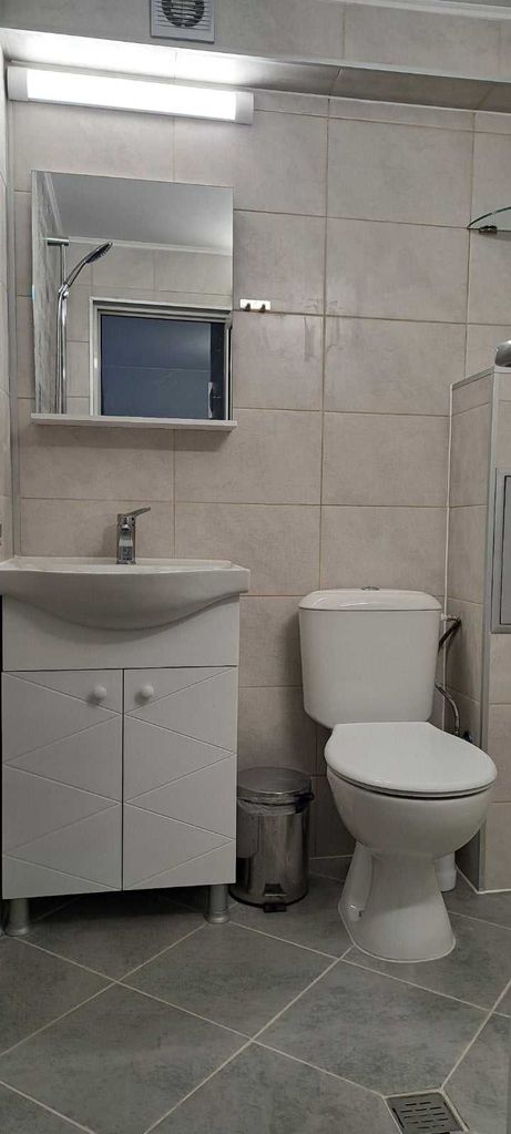 Дава се под наем Двустаен апартамент в Пловдив, Център - 45 кв.м за 306 € - Снимка #2