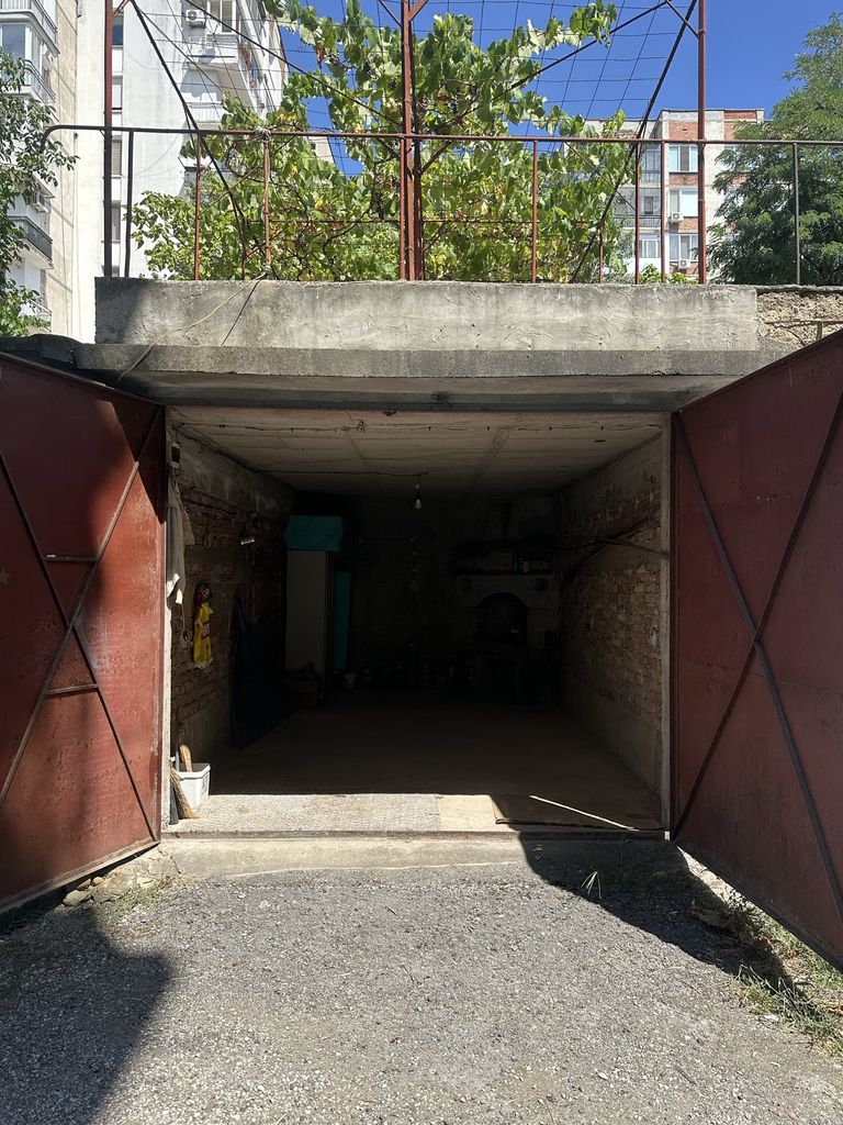 Продава се Гараж / Паркомясто в Велико Търново, Колю Фичето - 18 кв.м за 1389 €/кв.м - Снимка #3