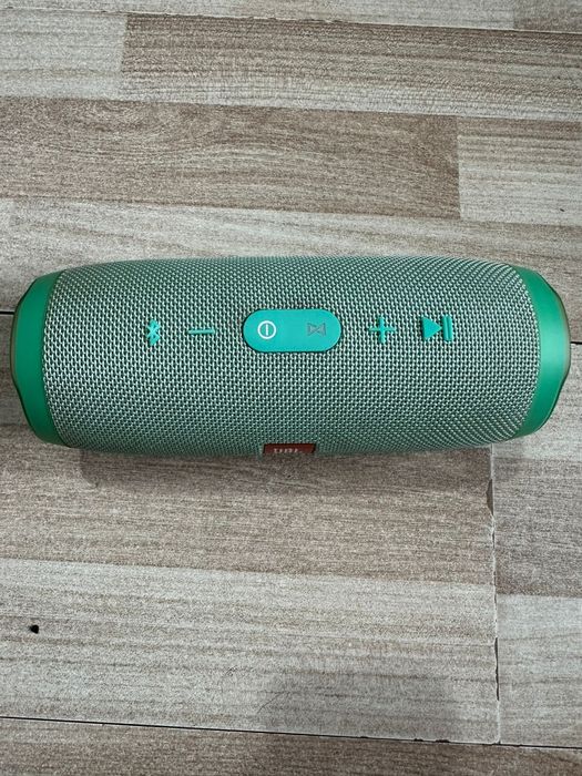 Vând  JBL Charge 3 Perfect Funcțional