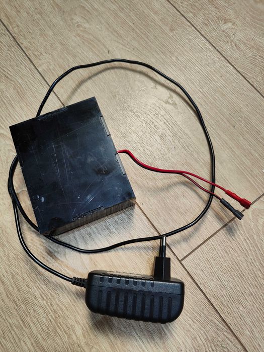 зарядное устройство 12В для автомобилей, детских машинок