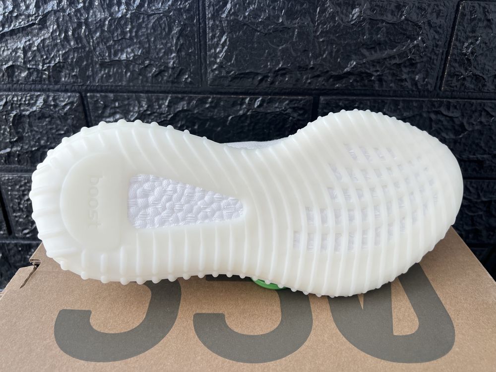 36-45 Yeezy 350 V2 Bone