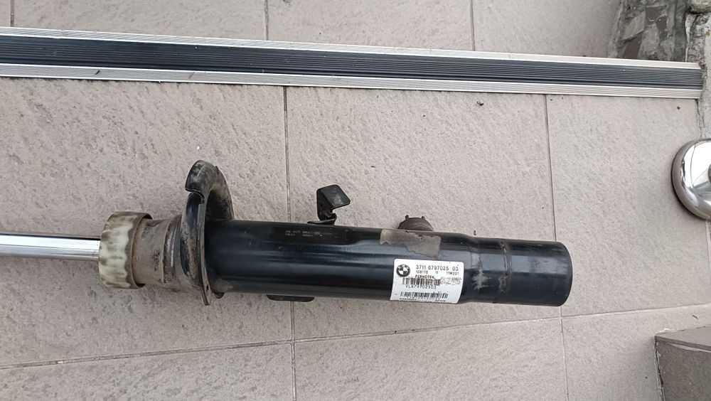 Vânt amortizor electric stânga fata BMW X3 f25