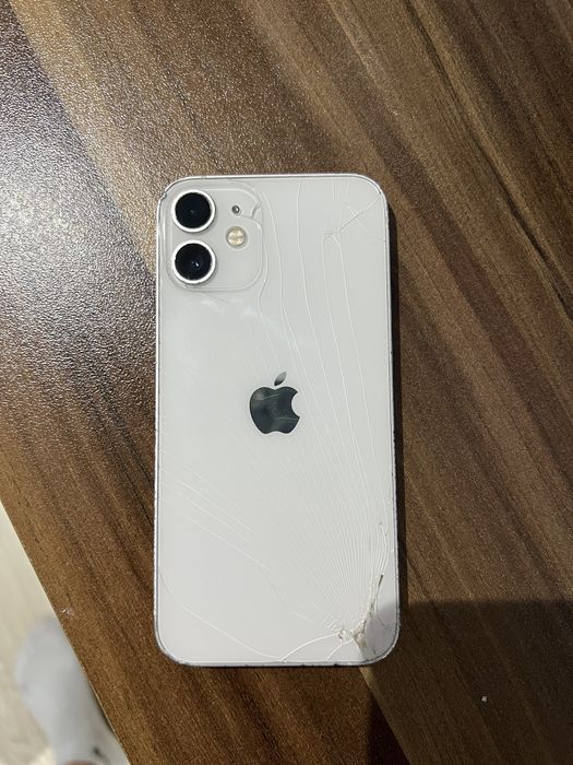 Vand iPhone 12 mini 64gb 5G