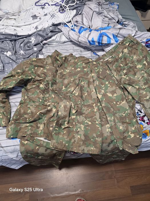 Ținută militara cu bocanci