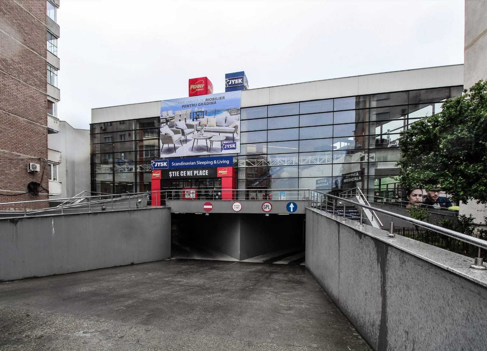 Spațiu comercial stradal de închiriat