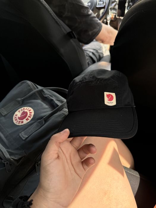 Fjallravan High Coast шапка 10/10 като нова. Unisex nike adidas