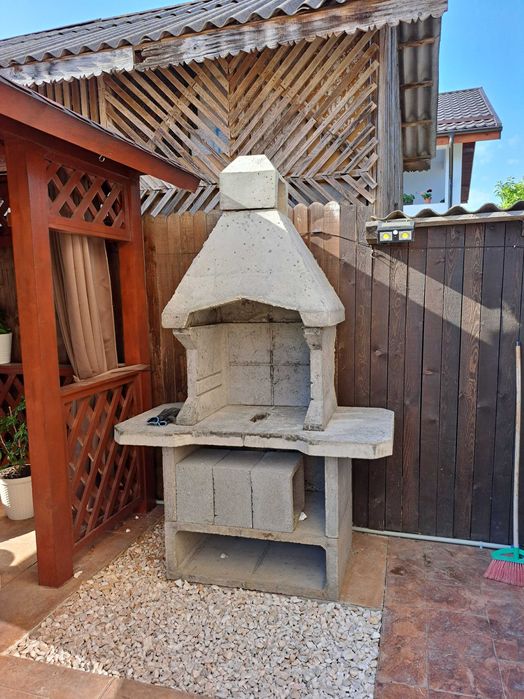 Gratar din beton armat