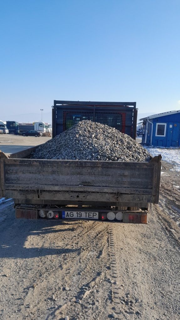 Transport Nisip mărgăritar piatra pământ etc ieftin.
