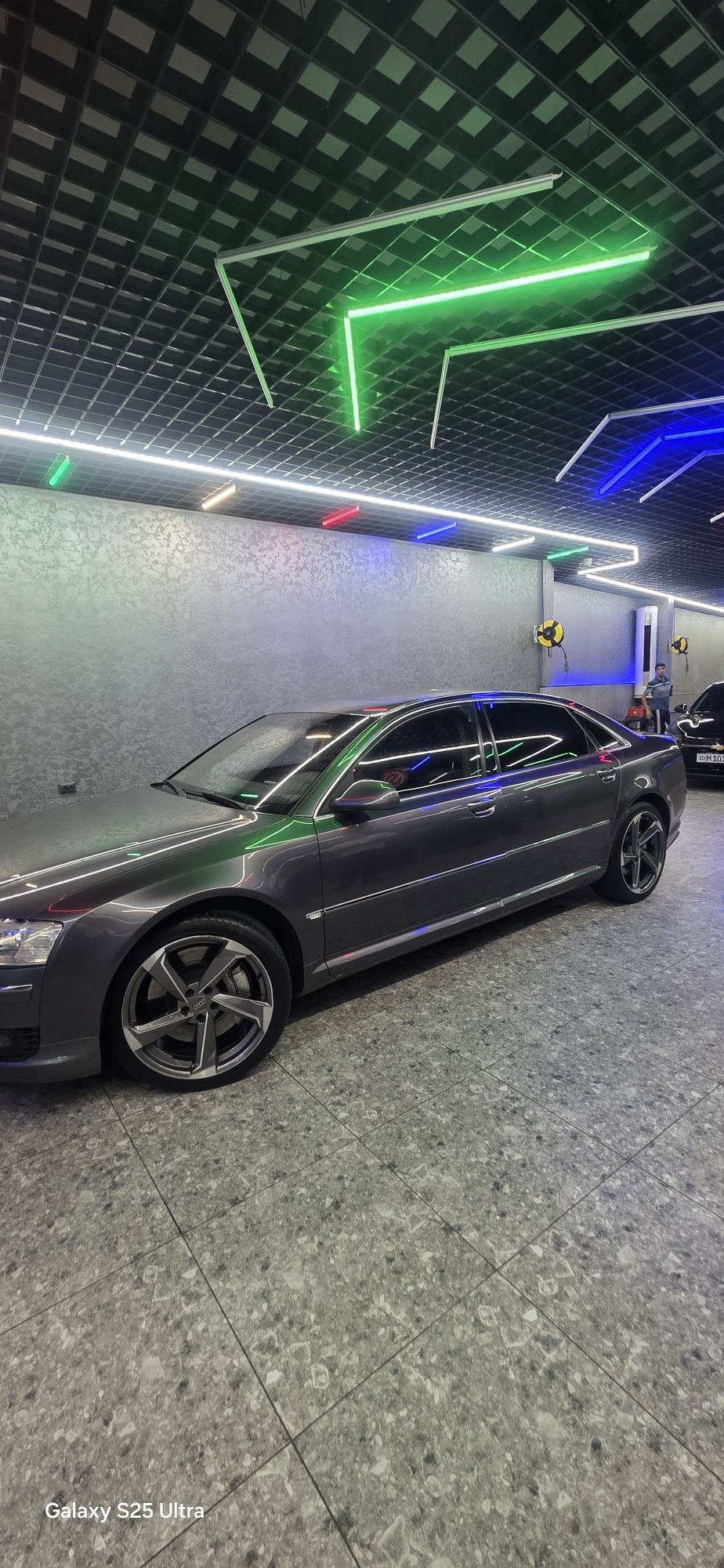 Audi A8 long full