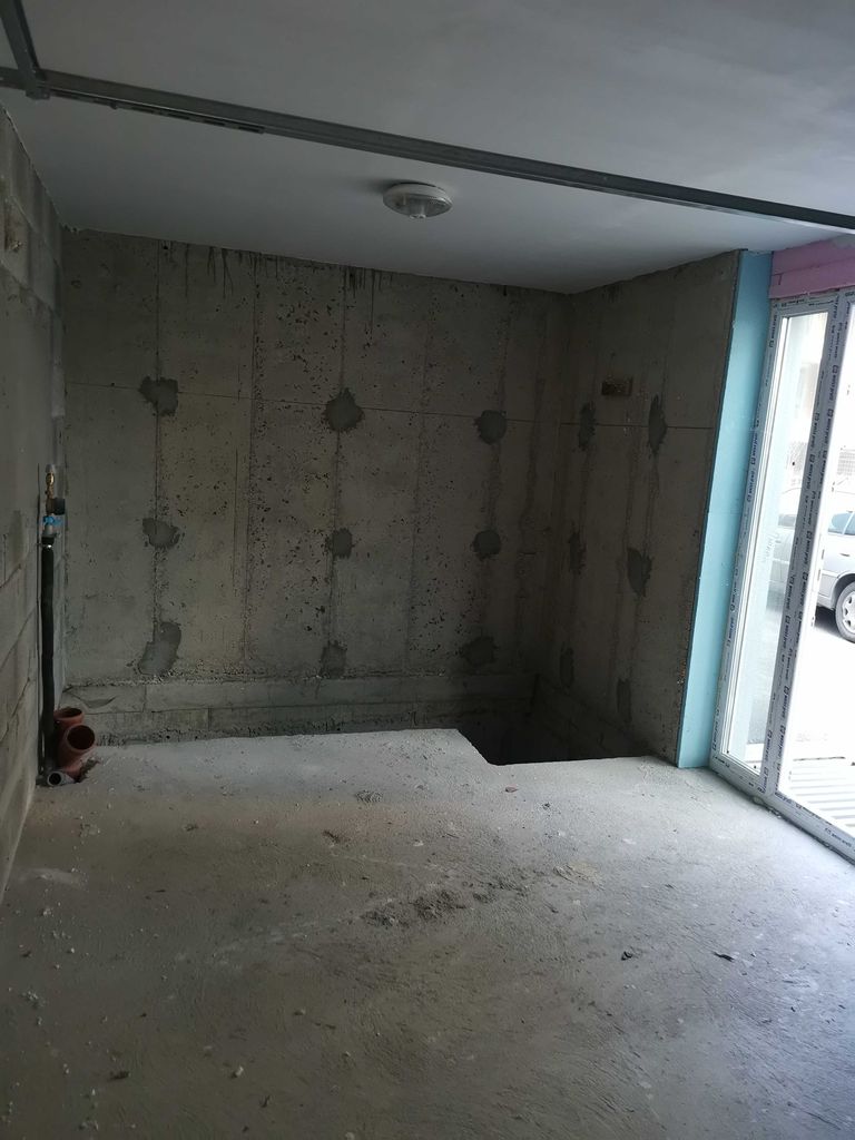 Дава се под наем Гараж / Паркомясто в София, Надежда 4 - 50 кв.м за 385 € - Снимка #2