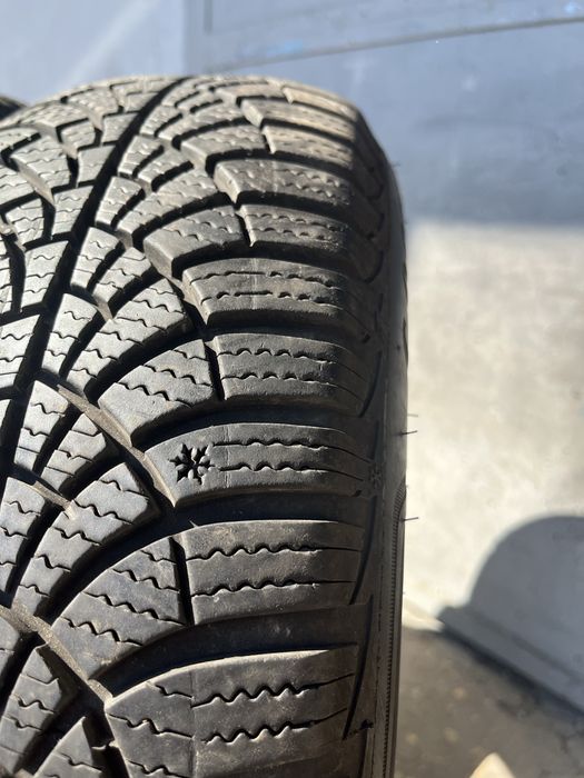 2 бр. зимни гуми 185/65/15 GoodYear DOT 2922 6 mm