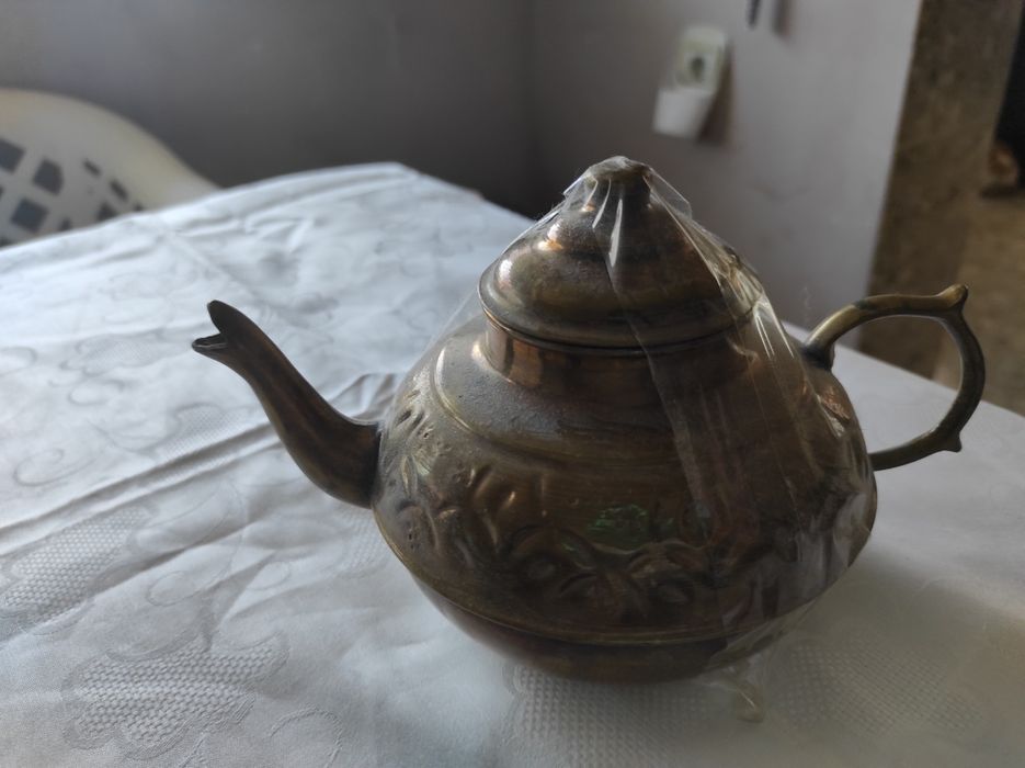 Бронзови предмети. Кани ,рамки кутия за бижута