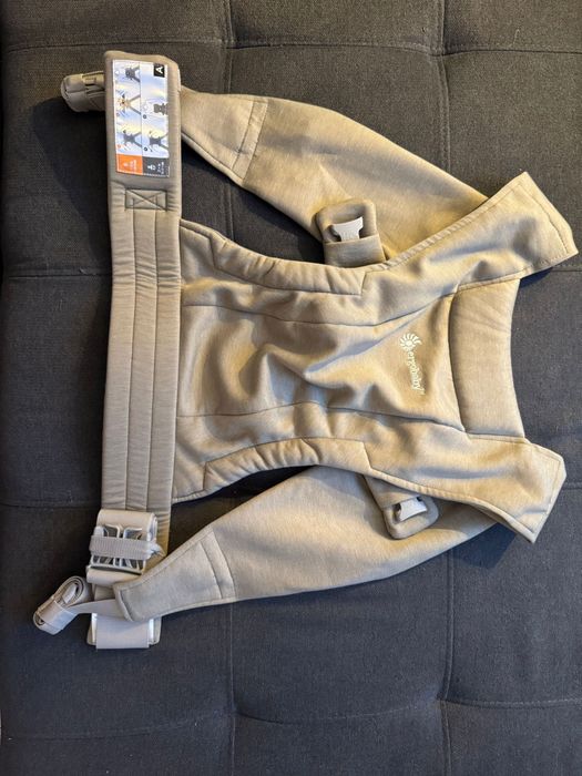 Marsupiu Ergobaby Carrier