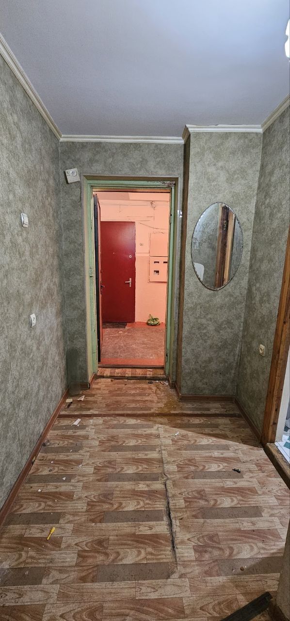 Чиланзар 19
Ориентир - университет Низомий
Комнат - 3в4
Этаж - 4
Этажн
